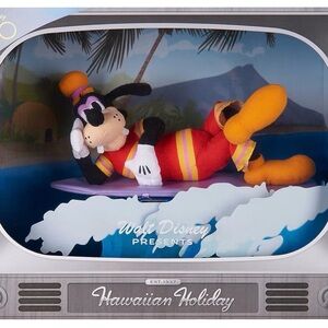 Disney Hawaiian Holiday Goofy Plush - Red and Orange